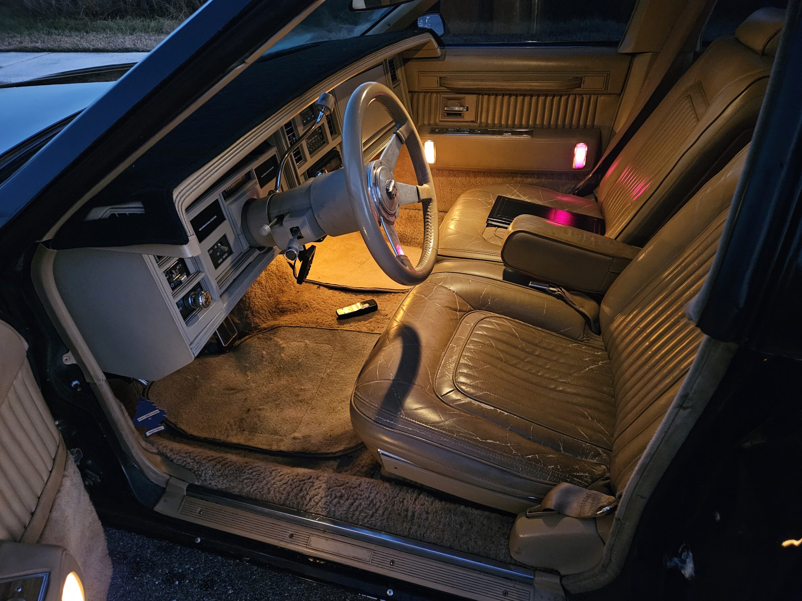 1982 Cadillac Customized Seville thumbnail 6