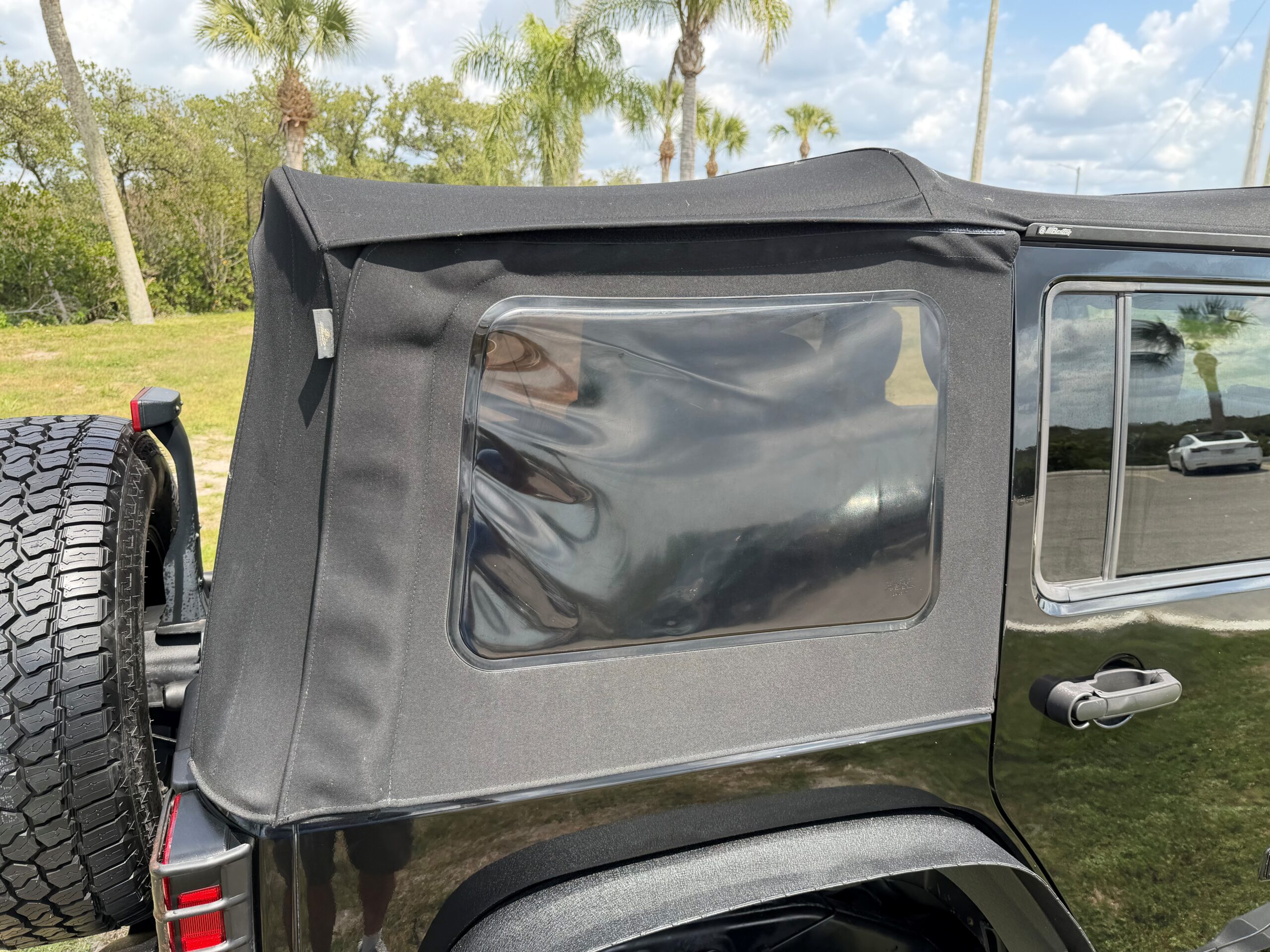 2011 Jeep Wrangler Unlimited 4wd thumbnail 15