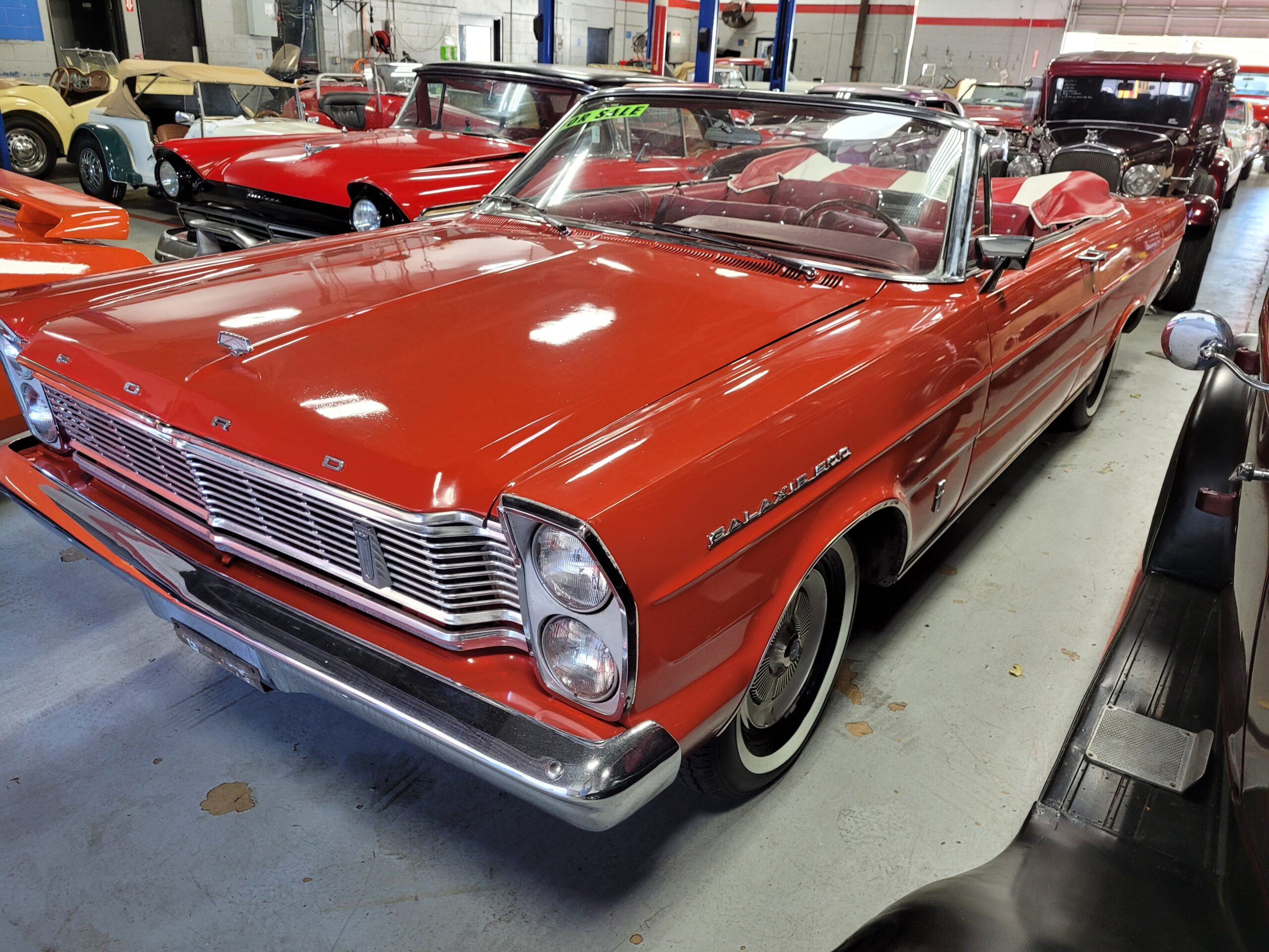 1965 Ford Galaxie 500 Convertible thumbnail 2