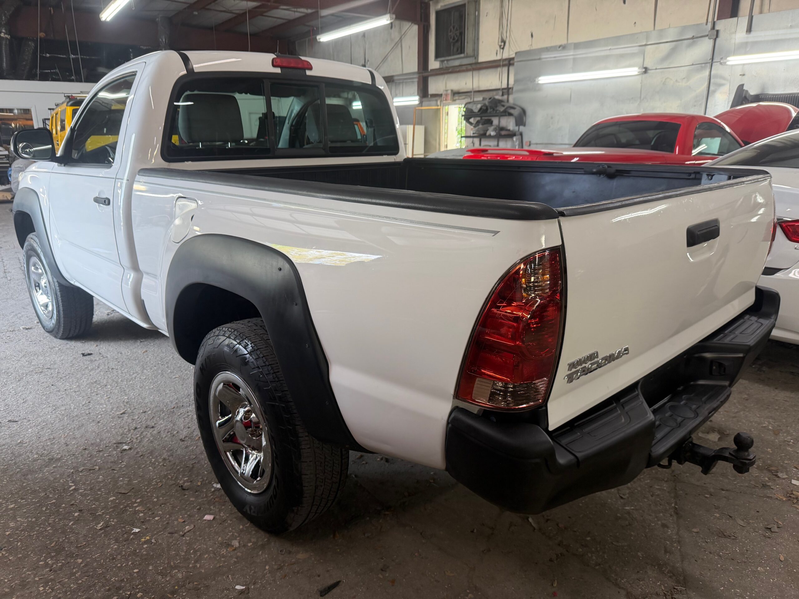 2014 Toyota Tacoma Regular Cab 4WD Pickup thumbnail 4