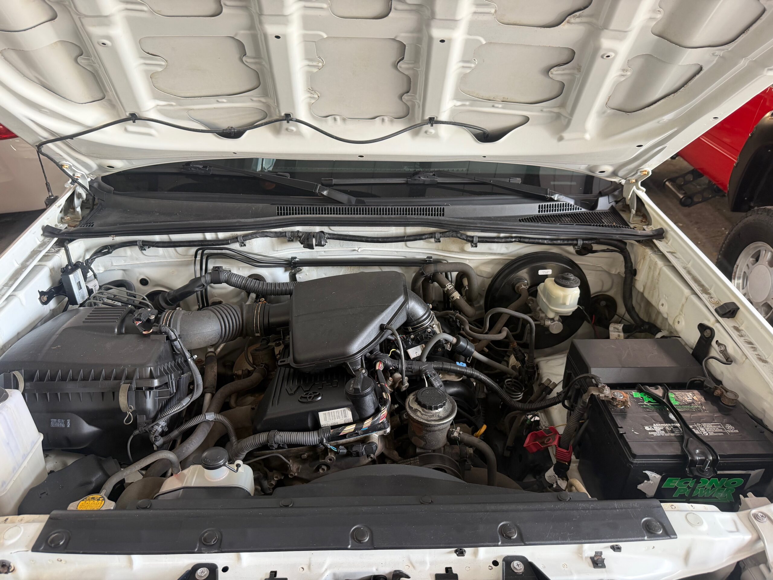 2014 Toyota Tacoma Regular Cab 4WD Pickup thumbnail 9