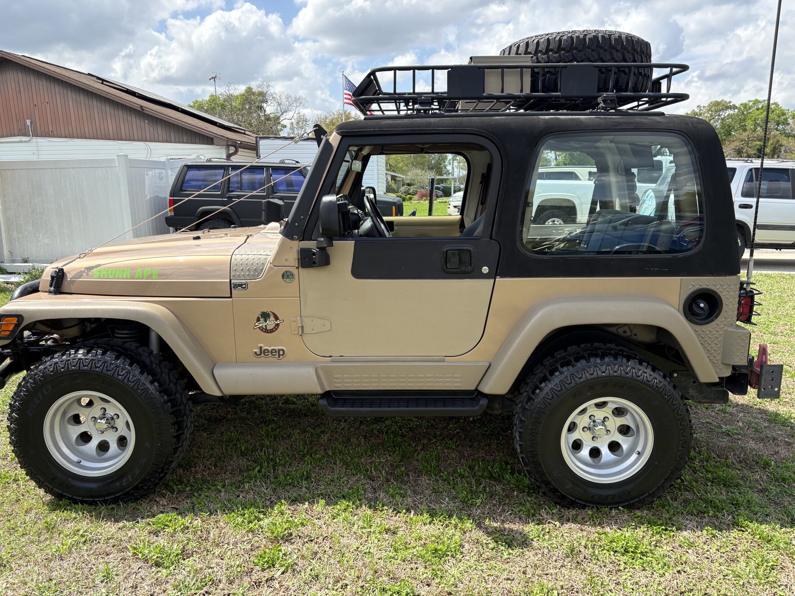 1999 Jeep Wrangler Sahara thumbnail 2